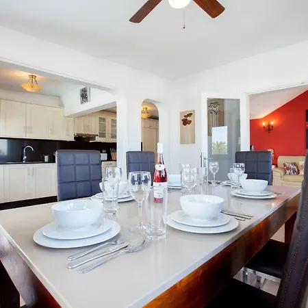Villa Splendid Puerto Del Carmen 4 Bedrooms Heated Pool Marica Centre Of Location *